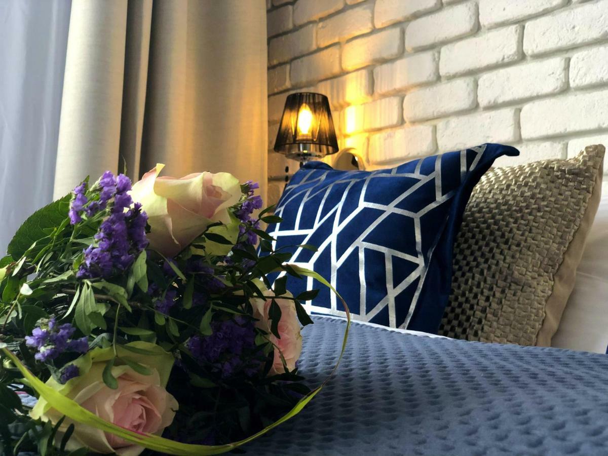 Glamour With Big, Private Terrace Apartment *