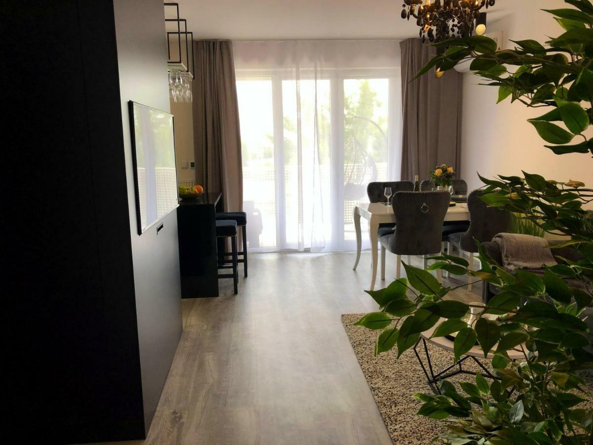 Glamour With Big, Private Terrace Leilighet